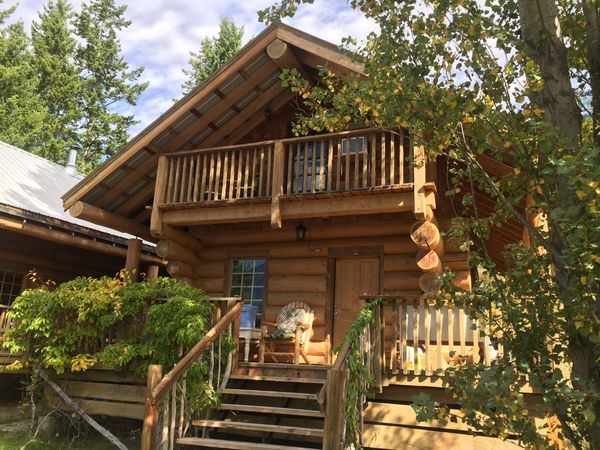 Kootenay Lake Lodge Resort